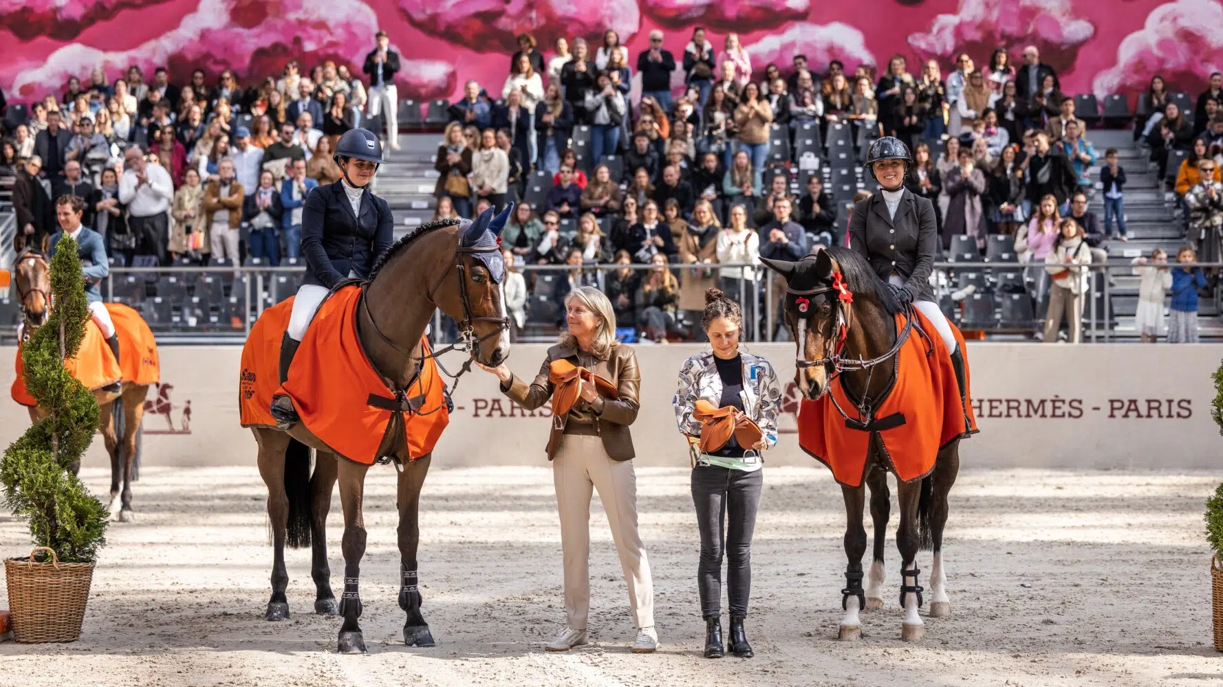 N°1 par équipe - Claudia MOORE et Olivia SPONER - Les talents Hermès CSI U25 Madeleine Bergsjo @ Hermès 2026